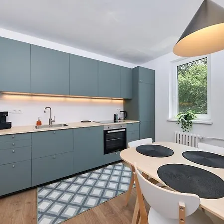 Riverside Center, 3 Bedroom Near Danube River * Bratislava