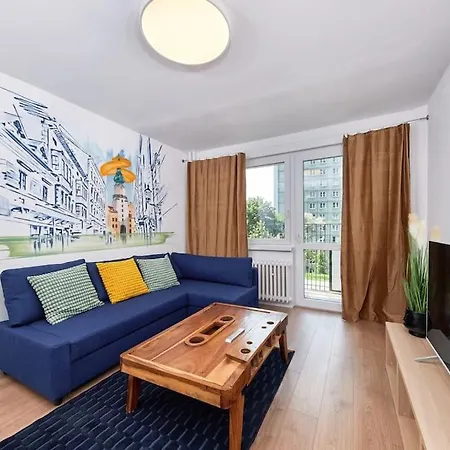 Riverside Center, 3 Bedroom Near Danube River