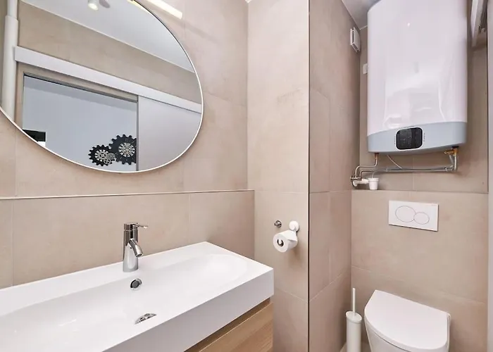 Riverside Center, 3 Bedroom Near Danube River Apartmán Bratislava