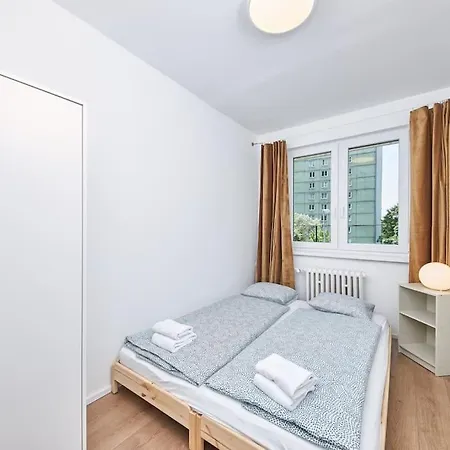 Riverside Center, 3 Bedroom Near Danube River