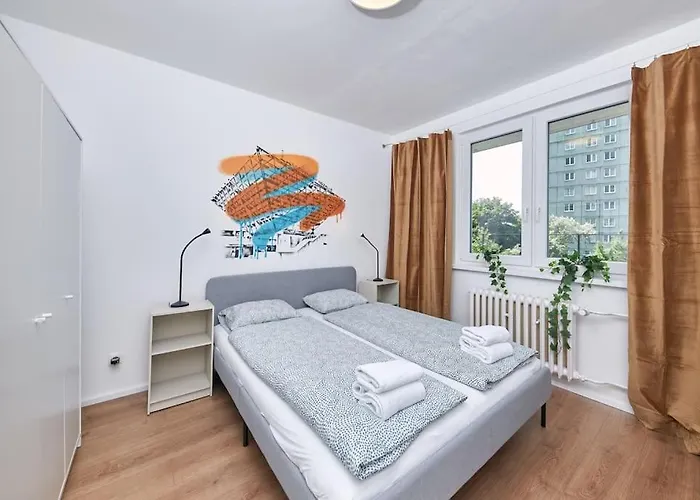 Riverside Center, 3 Bedroom Near Danube River Lägenhet