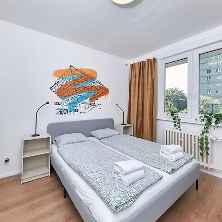 Riverside Center, 3 Bedroom Garage Apartment
