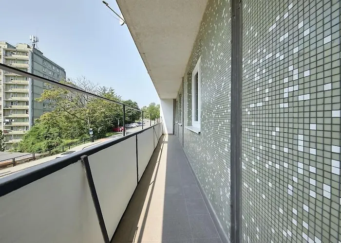 Riverside Center, 3 Bedroom Near Danube River * براتسيلافا